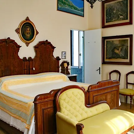 Dongo Villa Sleeps 19 With Pool And Air Con