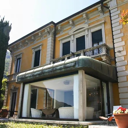 Вилла Dongo Villa Sleeps 19 With Pool And Air Con