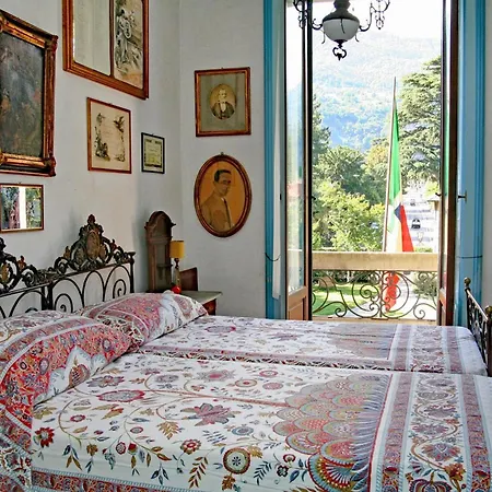 Dongo Villa Sleeps 19 With Pool And Air Con Вилла